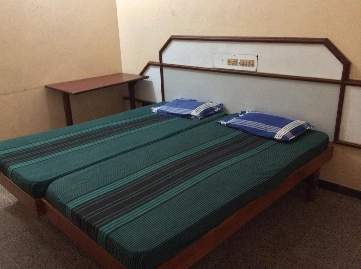 Sakthi Lodge Dharapuram Dış mekan fotoğraf