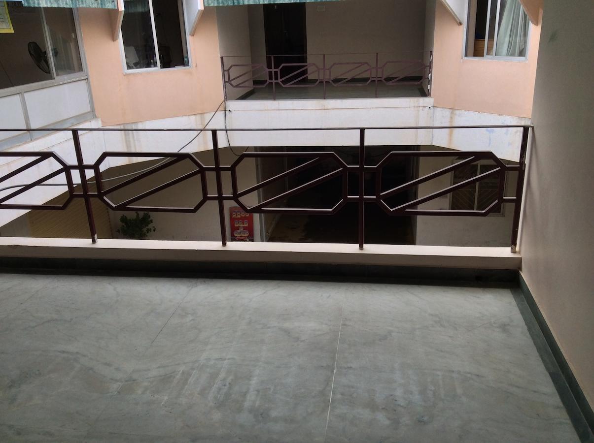 Sakthi Lodge Dharapuram Oda fotoğraf